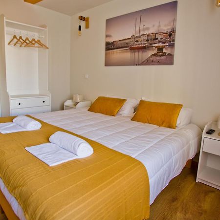 Guest House 10 De Agosto Фігейра-да-Фош Екстер'єр фото