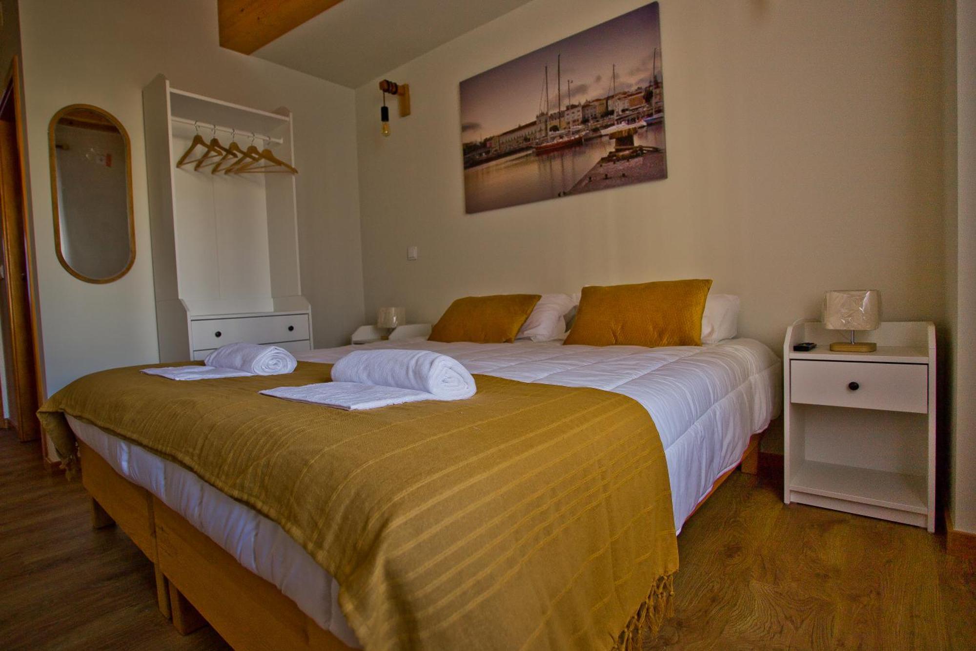 Guest House 10 De Agosto Фігейра-да-Фош Екстер'єр фото